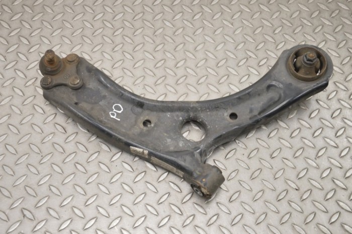 Braț inferior dreapta față HYUNDAI TUCSON TL, TLE 2018 OEM: 54501-D7000 17763474