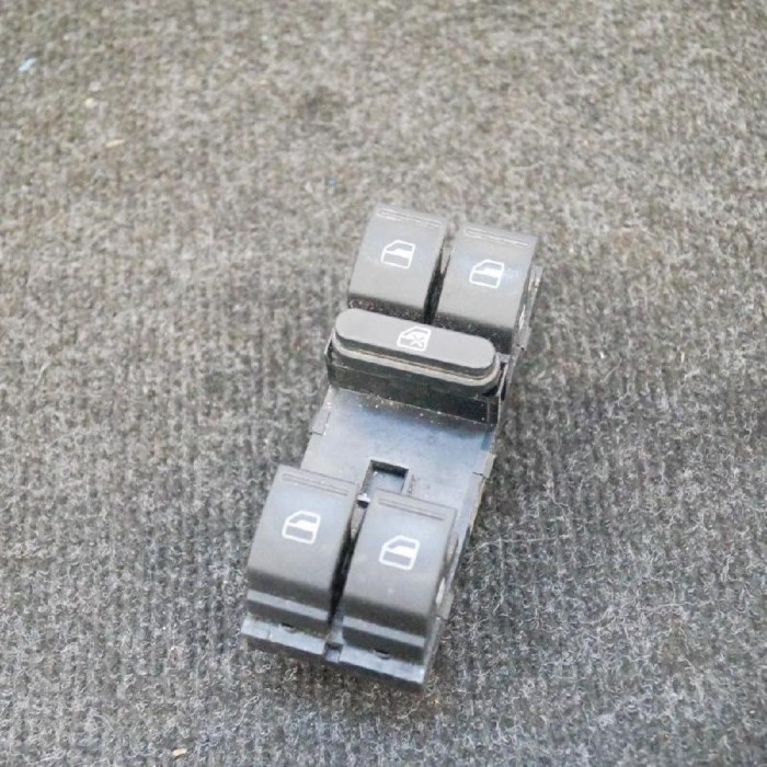 Buton geam ușă dreapta față VW PASSAT B6 3C2 2007 OEM: 1K4959857A 2271779