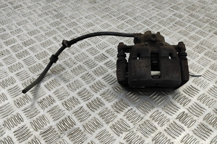 Etrier de fr&acirc;nă dreapta față MITSUBISHI COLT CZC Cabrio RG 2006 OEM: 4605A066 28282534