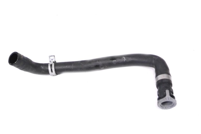 Furtun de lichid de răcire VOLVO V40 Hatchback 2019 OEM: 31338759 14822268