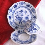 SET MIC DEJUN PORTELAN CU COBALT MITTERTEICH BAVARIA MODEL BLUE ONION CEASCA CAFEA CU FARFURII