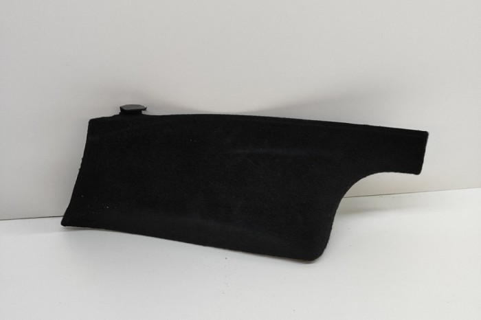 Ornament st&acirc;lp spate st&acirc;nga TESLA MODEL Y 2022 OEM: 1616367-00-C 21906601