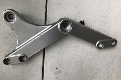 Suzuki DL1000 WVBS V-Strom 2002-2007 Suport motor dreapta foto