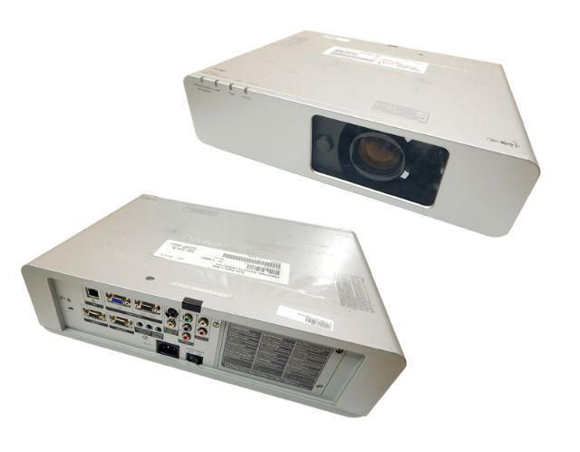 Panasonic PT-F100NT 3200 LUMENI 1024&times;768 450 ore