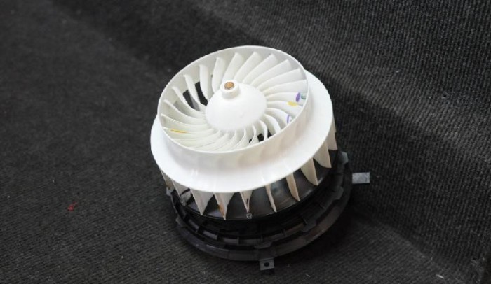 Ventilator aeroterma MERCEDES-BENZ C W205 2015 OEM: T1024850R,0130309002 1834620