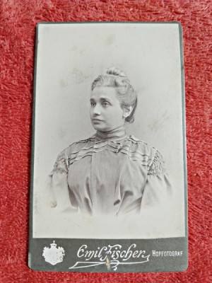 Fotografie tip CDV, femeie cu coc, inceput de secol XX foto