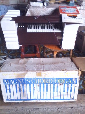 Orga electrica veche Magnus Chord Organ Md 391,Made in USA foto
