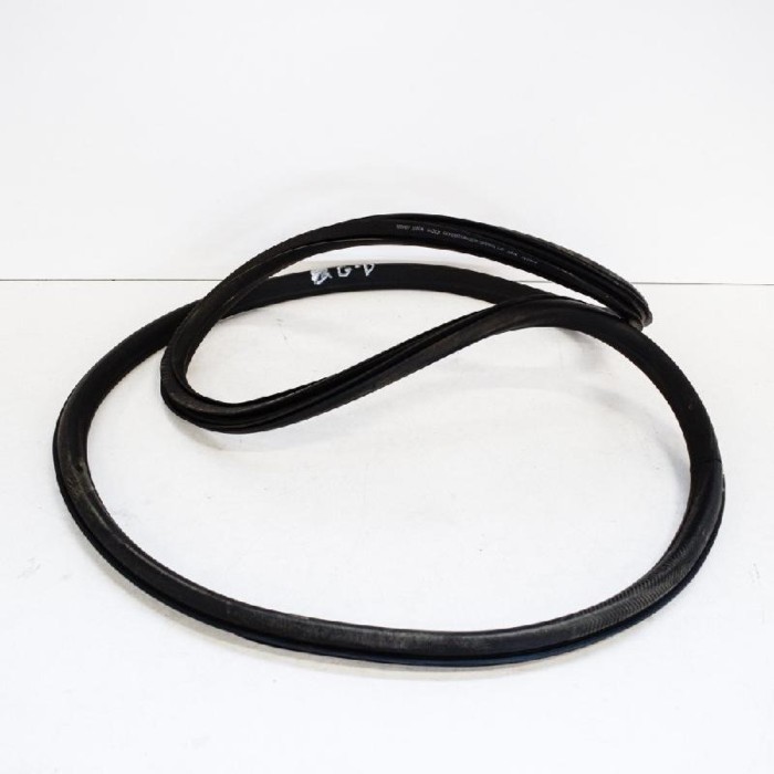 Garnitura ușă dreapta spate OPEL ASTRA J 2013 OEM: 13260045 | 3239951