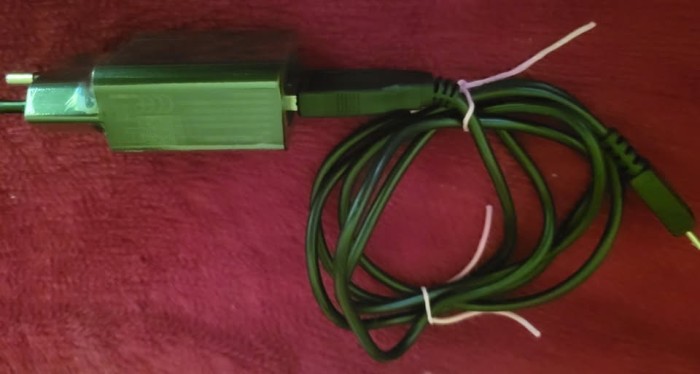 Incarcator smartphone micro-USB