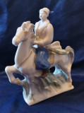 Cazac calare pe cal, Rusia Statueta portelan 27 cm inaltime, Decorative