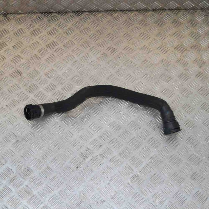 Furtun radiator răcire dreapta AUDI Q5 8R 2013 OEM: 8R0122101C