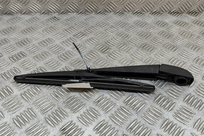 Braț ștergător luneta TOYOTA RAV 4 V XA50 2022 OEM: 85242-72010 25164831