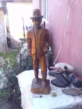Statuie din Lemn Sculptura Padurar-Vanator cu pusca