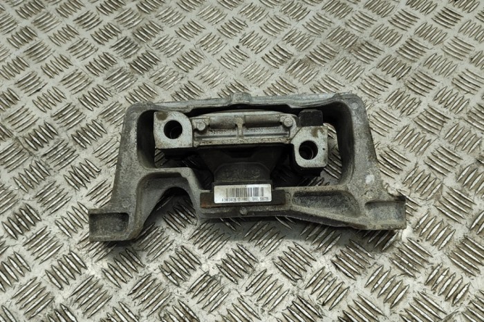 Suport motor dreapta MERCEDES-BENZ GLA X156 2014 OEM: A2462402617 25837721