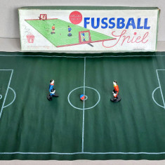 FUSSBALL - Joc de Fotbal complet pentru baieti, teren + piese, vintage din 1967