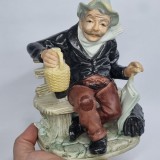 Betiv pe banca - bibelou portelan vechi, vintage