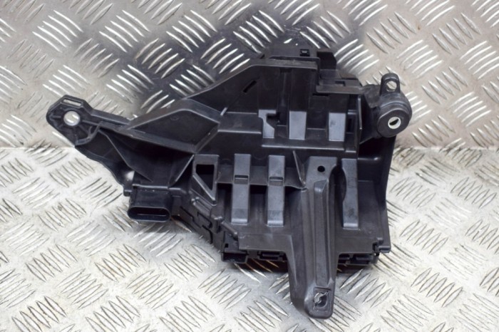 Panou de siguranțe MERCEDES-BENZ GLC C253 2017 OEM: A2535409715 13999019