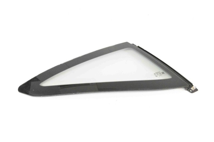 Geam lateral dreapta spate ASTON MARTIN DB11 2018 OEM: Cabrio | 13126634