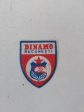Emblema fotbal DINAMO Bucuresti, ecuson cu sigla, RSR anii 80, colectie