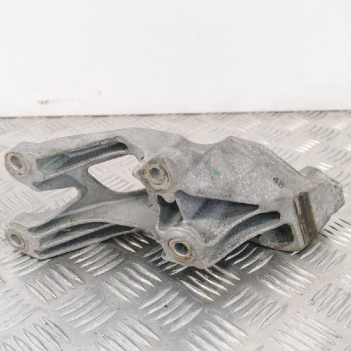 Suport motor st&acirc;nga AUDI A4 Avant 8K5, B8 2010 OEM: 8K0199307BK 2940538