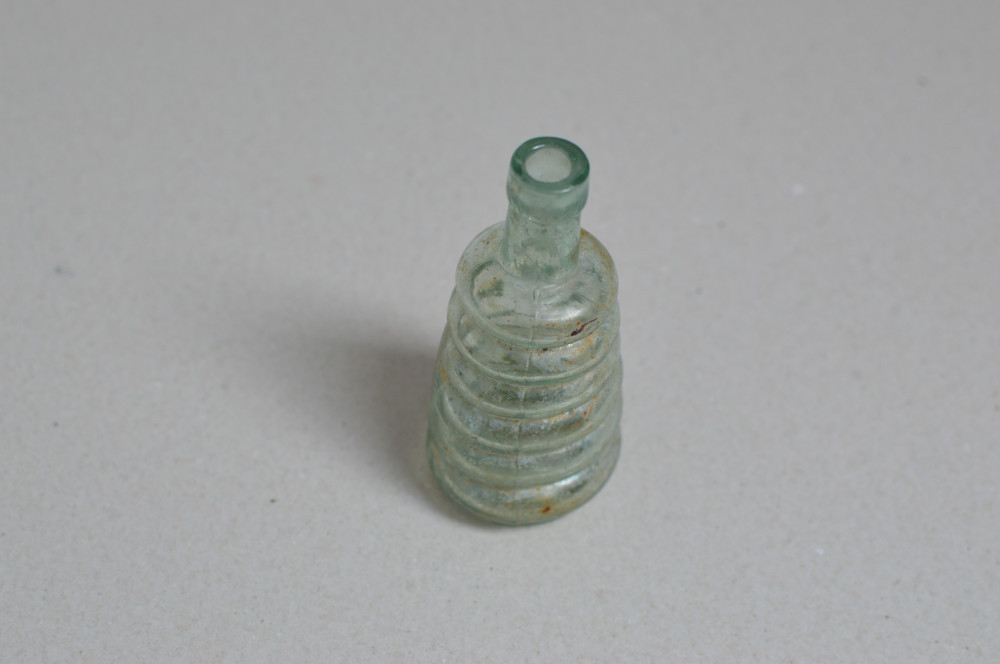 Vechi recipient de sticla Anglia sec 19 | Okazii.ro