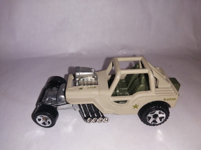 bnk jc Hot Wheels Jeep CJ-2A