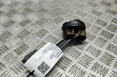 Piston FORD FIESTA VI Van 2016 30826459 foto