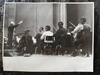 Foto 13x18 cm, compozitorul si dirijorul Leopold Stokovski la festivalul Enescu foto