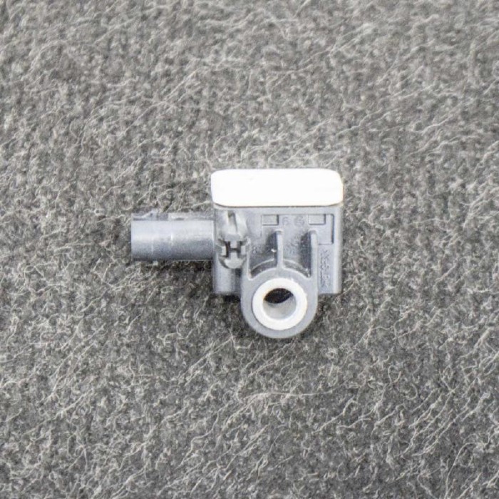 Senzor de impact st&acirc;nga spate MASERATI GHIBLI M157 2014 OEM: 56054085AA,A1668210151 10545939