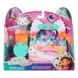 GABBYS DOLLHOUSE FILMUL SET BALCONUL DIN DULCIURI SI FIGURINA PISICA CAKEY CU ACCESORII SuperHeroes ToysZone