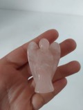 ** Statueta inger, cuart roz, piatra remediu al emotiilor negative