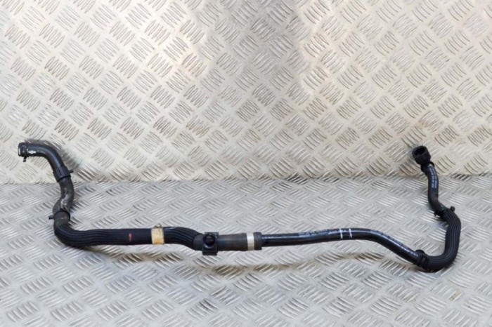 Furtun de lichid de răcire JAGUAR I-PACE X590 2020 OEM: J9D3-8D192-AC 17675429