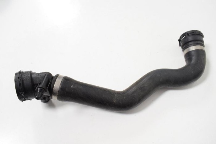 Furtun radiator răcire st&acirc;nga BMW 3 F30, F80 2017 OEM: 7812941 3387849