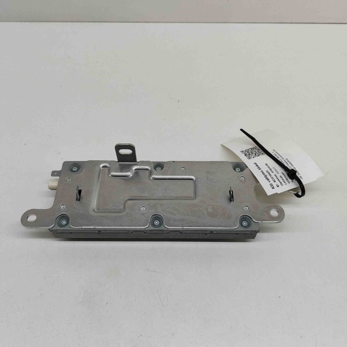 Alt modul de control TESLA MODEL 3 2023 OEM: 1079755-00-E 23318425