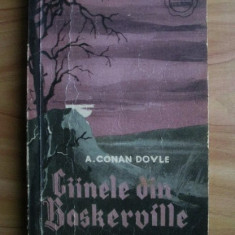 Arthur Conan Doyle - Cainele din Baskerville