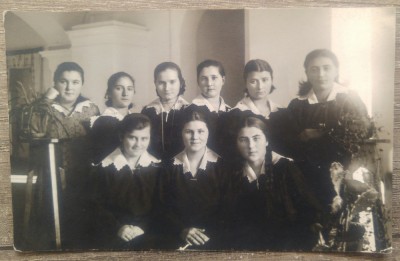 Domnisoare de pension// Foto tip CP, Chisinau 1930 foto