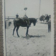 Domnisoara calare, 1940// fotografie