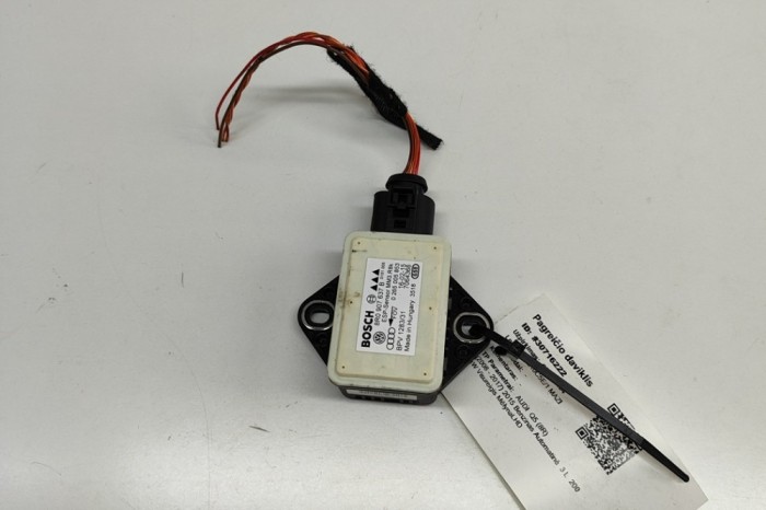 Senzor de accelerație AUDI Q5 8R 2015 OEM: 8R0907637B,0265005853 30716222