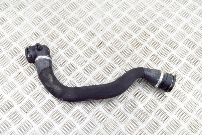 Furtun de lichid de răcire JAGUAR F-PACE X761 2017 OEM: HK83-8260-AE 17260846