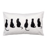 Cumpara ieftin Perna decorativa Pisicute textil alb negru 30x50x4 cm