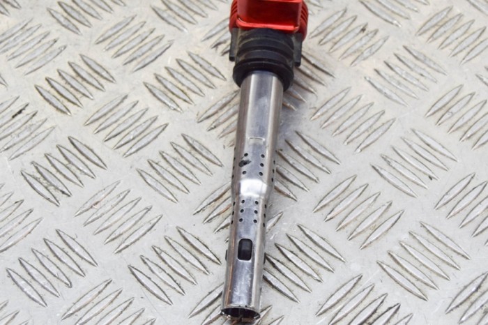 Bobina de inducție de &icirc;naltă tensiune AUDI A4 8K2, B8 2014 OEM: 78231004,06E905115E 11825779