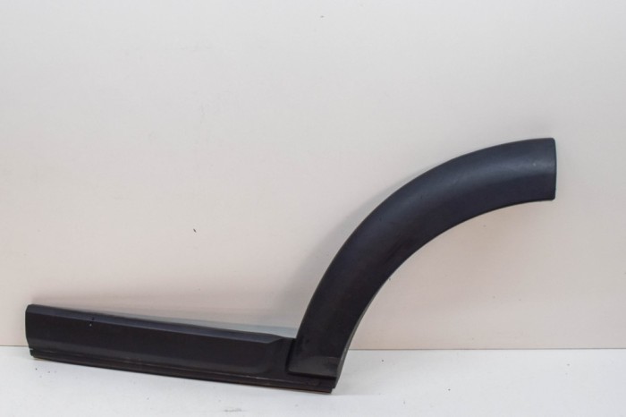 Bandou inferior ușă st&acirc;nga spate LAND ROVER DISCOVERY III L319 2005 OEM: DGP000154 14703749