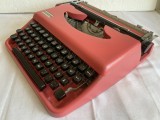Mașină de scris antares