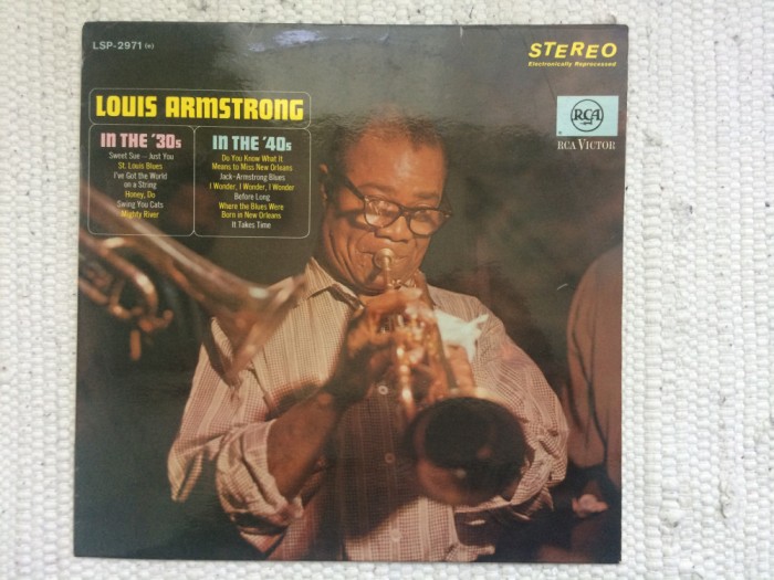 louis armstrong in the 30&#039;s in the 40&#039;s disc vinyl lp muzica jazz RCA victor VG+