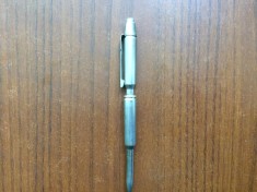 pix model in forma de glont cartus din metal bullet pen instrument de scris lungime 13 cm
