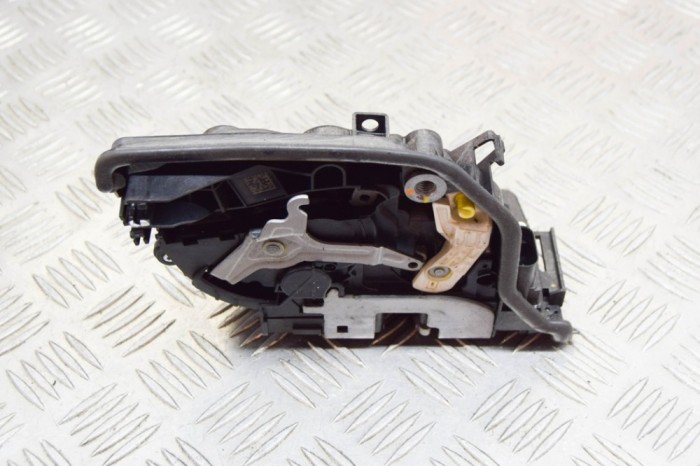 &Icirc;ncuietoare ușă dreapta spate BMW X5 F15, F85 2014 OEM: 7281944,182838-10 12090667