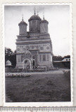 Bnk foto Manastirea Curtea de Arges 1965, Alb-Negru, Romania de la 1950, Cladiri