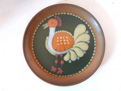 Farfurie decorativa ceramica gresie, KMK Manuell Kupfermuhler Keramik, cu pasare / cocos, 23cm diametru foto