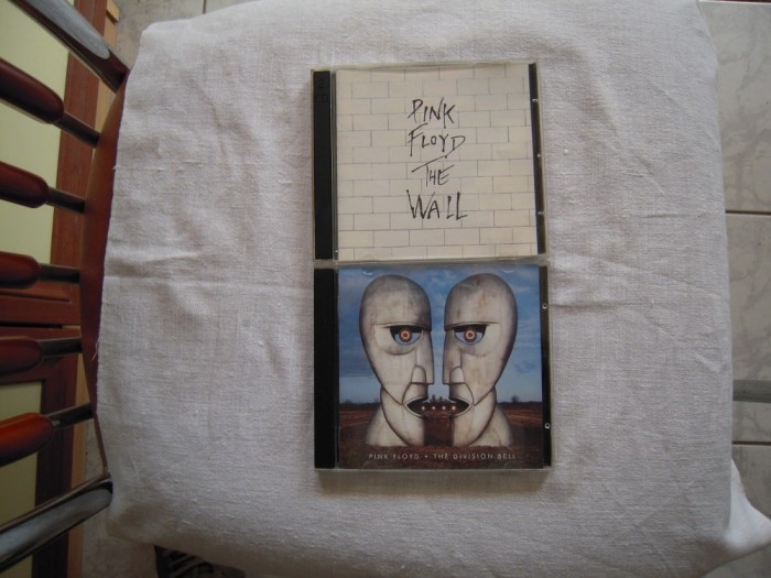 LOT de 3 CD-uri: PINK FLOYD: The Wall - 1979 (Part 1and Part 2) si The Division Bell (1994)