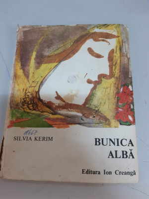 Bunica alba - Silvia Kerim foto